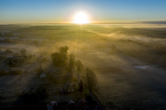 Sinoptikai perspėja: po šaltų naktų oras sunkiai įšils ir saulėtomis dienomis