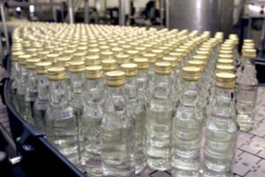 Rusijoje apsinuodiję alkoholiu mirė 17 žmonių