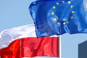 Prancūzų ministras: Lenkijos teismo sprendimu „puolama ES“