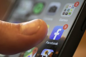 Buvo vėl sutrikusi „Facebook“ veikla