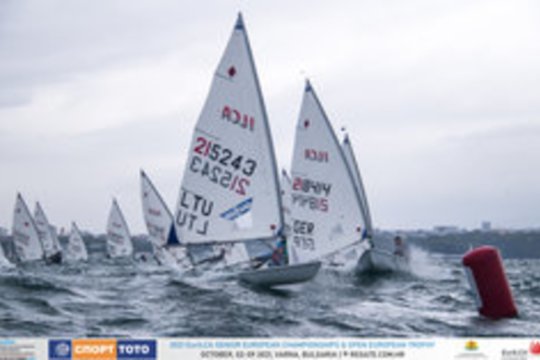 Finišavo Europos Laser jachtų klasės čempionatas, iš sportininkų pareikalavęs ne tik meistriškumo, bet ir ištvermės