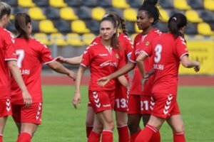 Lietuvos švieslentė. Auksinė „Gintra“, pirmosios krepšininkių dvikovos ir Baltijos lygų mačai