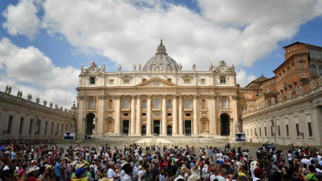 Vatikane prasidėjo konsultacijos dėl Bažnyčios reformos: tai laikoma ambicingiausiu siekiu per 60 metų