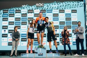 Dviratininkė Katažina Sosna Prancūzijoje sau lygių neturėjo