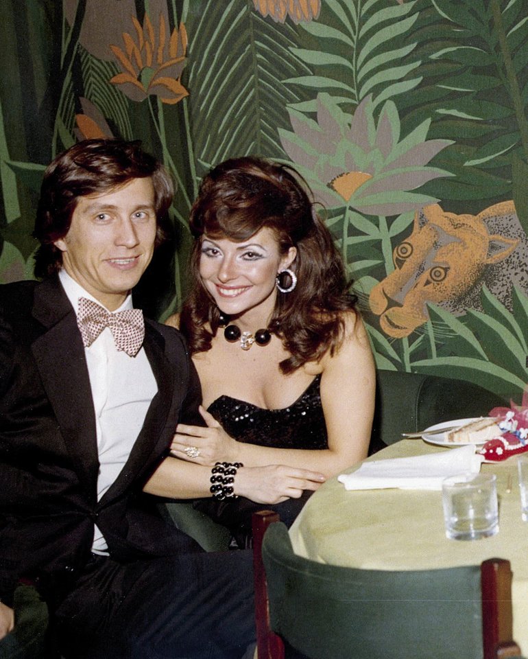 Patrizia Reggiani su vyru Maurizio Gucci 1972-aisiais.<br>Scanpix nuotr.