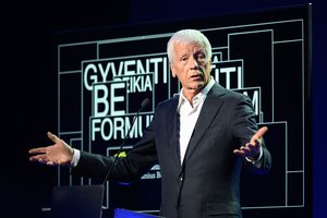 Garsų rašytoją S. Šaltenį patiesė kino davatkų smūgis