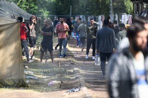 Migrantų sulaikymo termino Lietuvoje nebeilgins: Seimas atmetė siūlymą