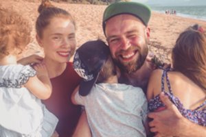 Žmonai karjerą leidęs daryti Simonas Urbonas: mane vadino boba ir namų šeimininke