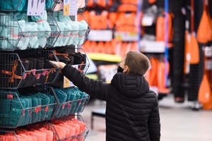 Elektros sutrikimai Kinijoje veikia ir Lietuvą: galime negauti kai kurių prekių