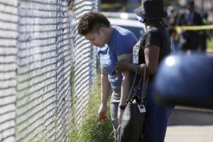 JAV pašto skyriuje per šaudymo incidentą žuvo du žmonės ir šaulys