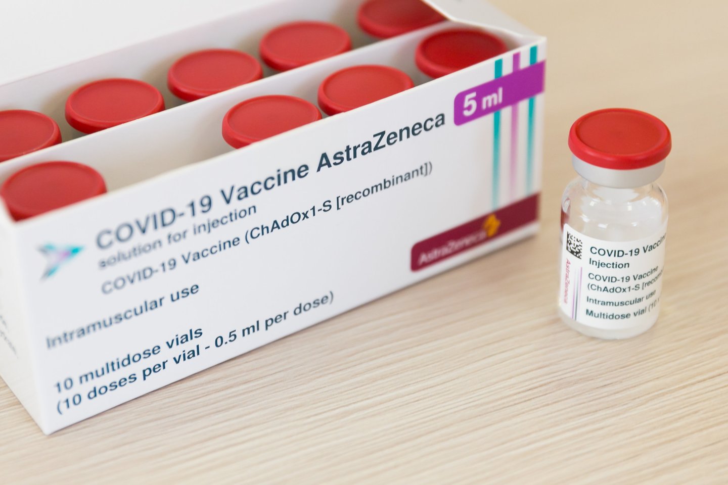 Lietuva Tadžikistanui paaukos 60 tūkst. „AstraZeneca“ COVID-19 vakcinos.<br>T.Bauro nuotr.