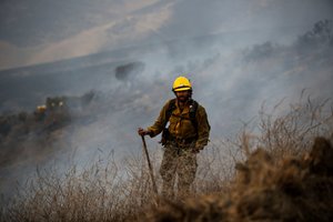 Kalifornijoje siaučiantis gaisras nuniokojo daugiau nei 5,4 tūkst. hektarų 