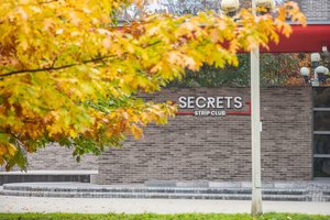 Panevėžyje parduodamas striptizo klubo verslas: įsigiję galės ne tik nuomotis patalpas, bet ir gauti sutartis su šokėjomis