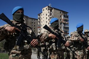 Jerevanas: per Azerbaidžano pajėgų ataką sužeisti penki armėnų kariai