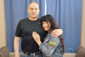 Romas Zamolskis gali grįžti į Lietuvą: po išaiškintos apgavystės atvyktų ir jo žmona