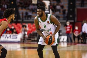 Juoda serija tęsiasi: pradžioje aukštai iškilęs „Žalgiris“ skaudžiai subyrėjo Pirėjuje