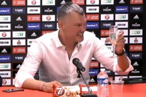 Po pergalės Šarui – netikėtumas per konferenciją: „Monaco“ treneris atnešė šampano