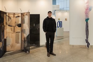 Geriausias „ArtVilnius‘21“ jaunasis menininkas kovoja už žmogaus teises ir prieš socialinę nelygybę