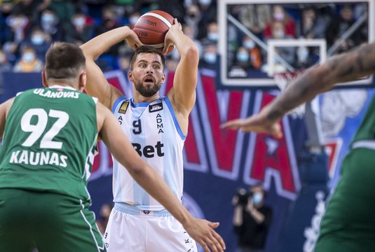 Tėčio laime besidžiaugiantis E. Šeškus: „Mano tikslas yra sukurti šventę Jonavos žiūrovams“