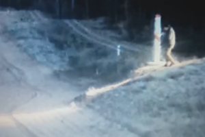 Užfiksavo, kaip uniformuotas asmuo iš Baltarusijos pažeidė Lietuvos sieną: neįleistas rekordinis skaičius migrantų