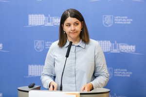 Seime prasidėjo 2022-ųjų valstybės biudžeto pateikiamas: išskirti keturi prioritetai