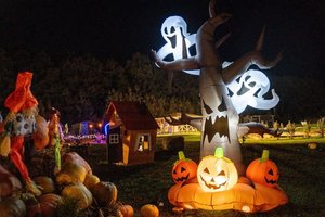 Helovino šventė šeimoms su vaikais: šiurpiausios ir paslaptingiausios vietos visoje Lietuvoje