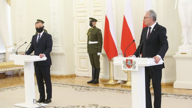 G. Nausėda perspėja dėl agresyvėjančio Minsko, A. Duda ragina ES įvesti sankcijas