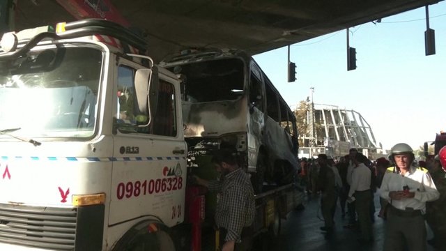 Kruviniausia ataka nuo 2017 metų: Damaske prie kariškių autobuso sprogus dviem bomboms žuvo 14 žmonių