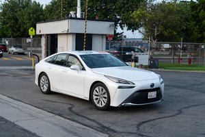 „Toyota Mirai“ pasiekė naują Guinnesso rekordą: įveikė 1 360 kilometrų visiškai be emisijos