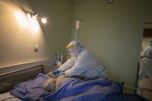 Ir vėl peržengta 3 tūkstančių riba: Lietuvoje – 3058 nauji COVID-19 atvejai, iš 28 mirusių – 21 nepasiskiepijęs