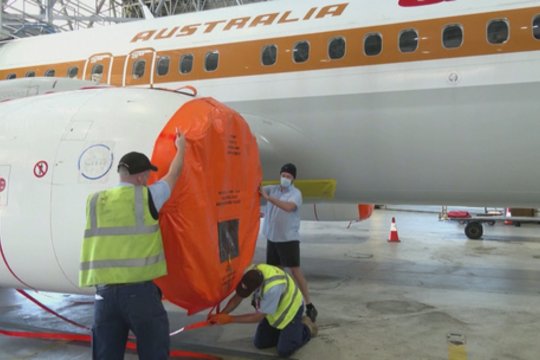 Australų aviakompanija džiūgauja: Sidnėjui švelninant pasienio taisykles, lėktuvai vėl ruošiami skrydžiams