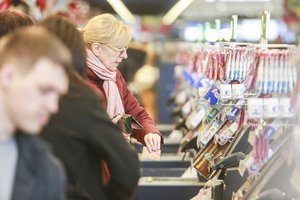 Pasakoja, ko galbūt nežinojote apie nuolaidas: kam jos iš tiesų naudingiausios ir kokias reakcijas iššaukia vartotojui