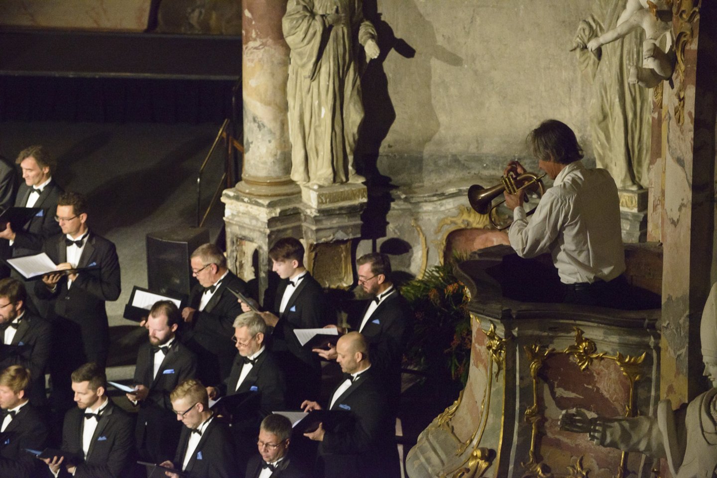 Atidarymo koncerte – Estijos nacionalinis vyrų  choras ir vokiečių trimito žvaigždė Markus Stockhausenas.<br>K.Bingelio nuotr.