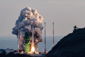 Pietų Korėjos pirmosios kosminės raketos paleidimas nebuvo visiškai sėkmingas