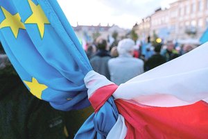 Lenkų premjeras: Varšuva „pasirengusi dialogui“, bet atmeta ES „šantažą“