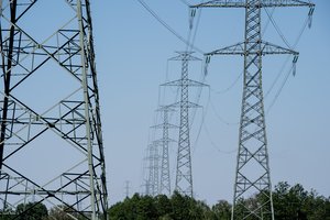 Sukruto daugelis šalių: ieškos būdų, kaip nurėžti energijos kainų augimą