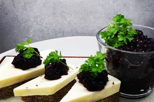 Burokėlių, obuolių ir svogūnų pagardas tiks ir kasdienai, ir švenčių stalui