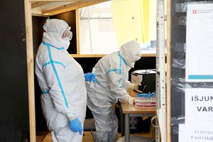 Sergamumo COVID-19 spalvinių zonų žemėlapyje vos dvi šalies savivaldybės liko ne juodos