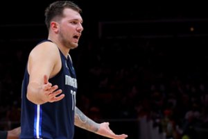 Klaikus „Mavericks“ sezono startas: pro šalį šaudęs L. Dončičius ir skaudus sutriuškinimas