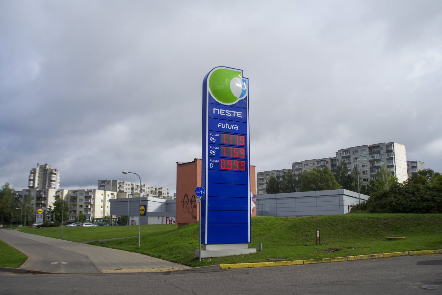 Suomijos bendrovės – degalų iš atsinaujinančių žaliavų gamintoja „Neste“ kartu su greitojo maisto restoranų tinklu „Hesburger“ – pradeda didelio masto žiedinės ekonomikos partnerystę.<br>V.Ščiavinsko nuotr.