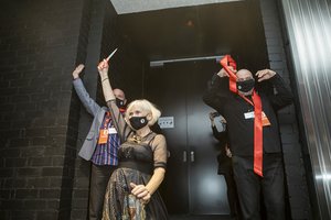 Įspūdingai atsinaujinęs „Keistuolių teatras“ atvėrė duris