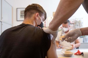 Austrija gali įvesti karantiną nuo COVID-19 nepaskiepytiems gyventojams