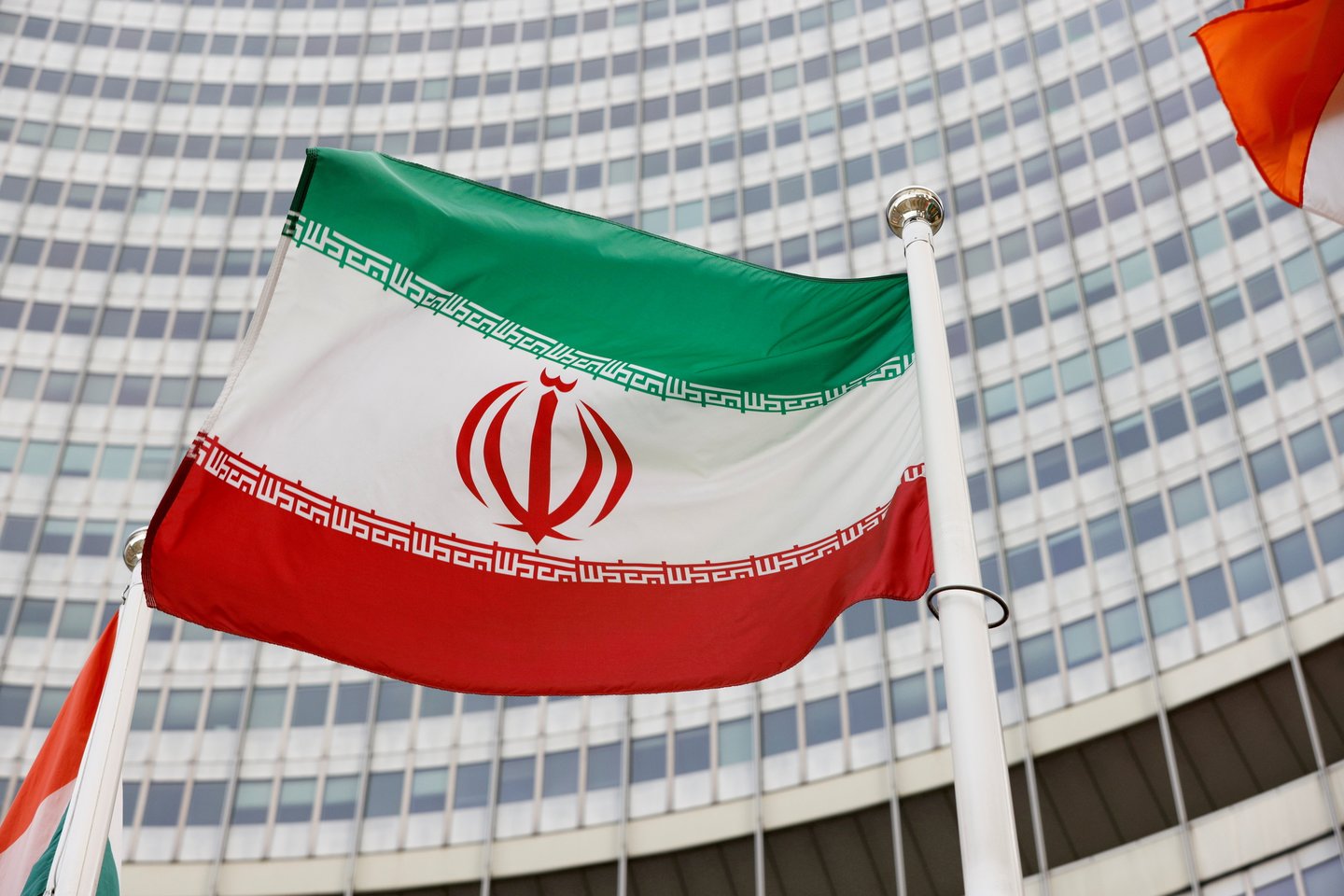 Irano vėliava.<br>Reuters/Scanpix nuotr.