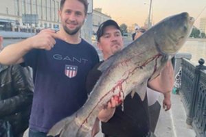 Prie Kremliaus sugavo įspūdingą beveik 30 kilogramų sveriantį laimikį: specialistai perspėjo žvejus