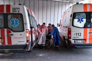 Lietuvoje užfiksuota dar 1810 naujų užkrato atvejų ir 25 mirtys nuo COVID-19