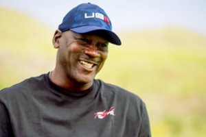 M. Jordanas užkariavo dar vieną viršūnę: už pusantro milijono parduoti bateliai pateko į istoriją