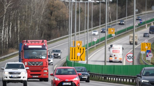 Kelyje Vilnius-Klaipėda per dvi dienas – 700 greičio pažeidimų: atskleidė, kur vairuotojai klysta dažniausiai