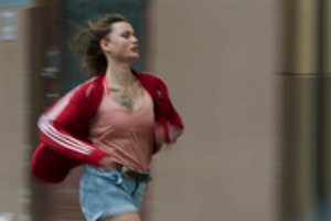 Rygos kino festivalyje geriausiu filmu tapo A. Blaževičiaus meilės drama „Bėgikė“