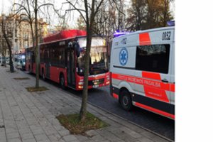 Praėjusios paros avarijose žuvo žmogus, dar 10 buvo sužalota