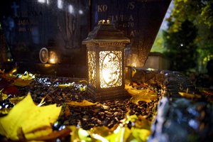 Prieš Vėlines artimųjų kapus aplankę žmonės liko šokiruoti: „Negi nieko švento nebeliko?“